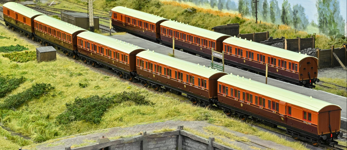978138 ‘Evolution’ 48’ Lancashire and Yorkshire Railway Brown & Umber Brake third No.1475
