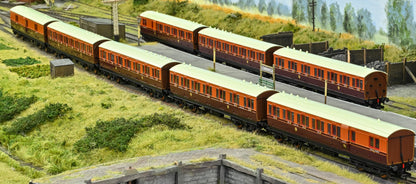 978142 ‘Evolution’ 48’ Lancashire and Yorkshire Railway Brown & Umber Full brake No.12