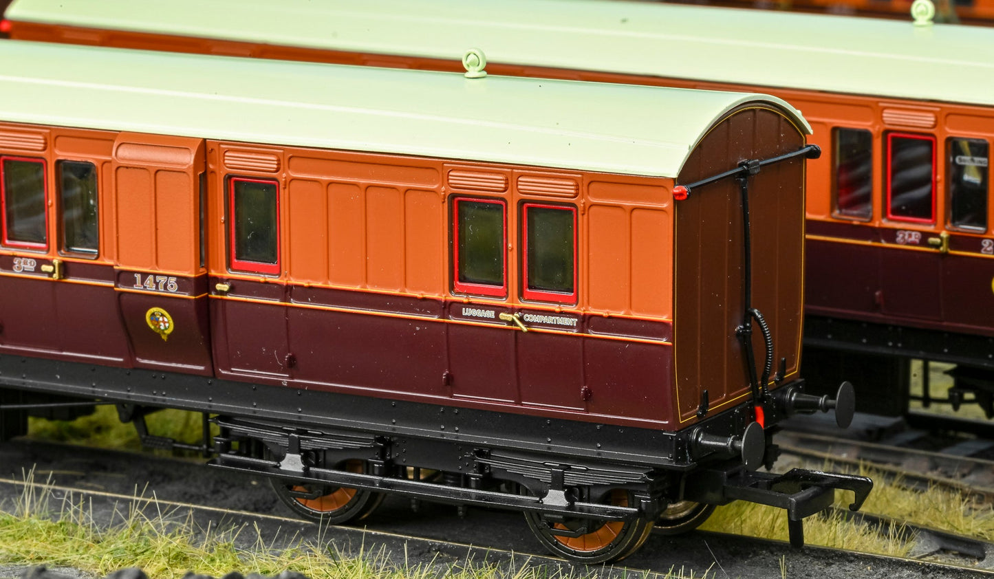 978139 ‘Evolution’ 48’ Lancashire and Yorkshire Railway Brown & Umber Third No.2054