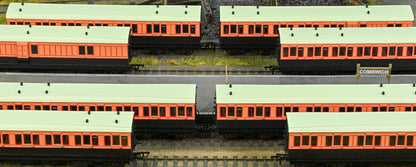 978104 ‘Evolution’ 48’ London and South Western Railway Salmon and Brown Composite No.84