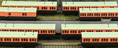 978103 ‘Evolution’ 48’ London and South Western Railway Salmon and Brown Third No.1309