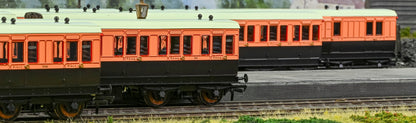 978106 ‘Evolution’ 48’ London and South Western Railway Salmon and Brown Full brake No.268