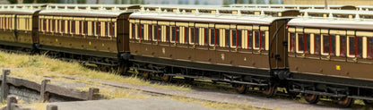 978135 ‘Evolution’ 48’ Great Western Railway Chocolate and Cream (Early Monogram) First No.14