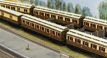 978132 ‘Evolution’ 48’ Great Western Railway Chocolate and Cream (Early Monogram) Brake third No.323
