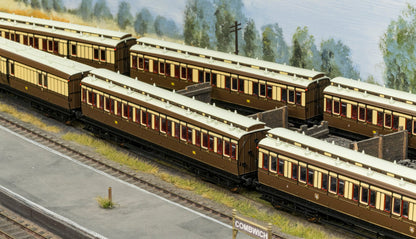 978135 ‘Evolution’ 48’ Great Western Railway Chocolate and Cream (Early Monogram) First No.14