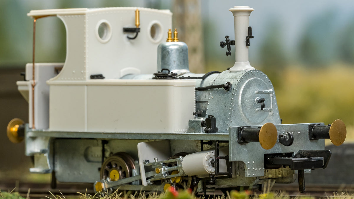 816502 Peckett 0-4-0T No.1631 Plain Mid Green Steam Locomotive - DCC Sound