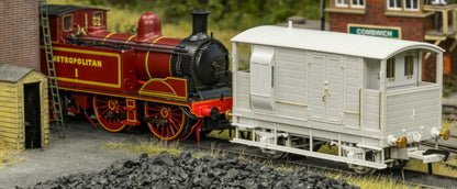 820010 LSWR/WD 20T Brake Van - No. 54973 SR Brown (pre-36)