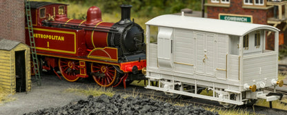 820007 LSWR/WD 20T Brake Van - No. 28 Metropolitan Grey