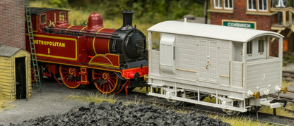 820020 LSWR/WD 20T Brake Van - No. S54977 BR Grey