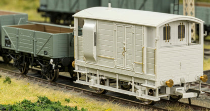 820007 LSWR/WD 20T Brake Van - No. 28 Metropolitan Grey