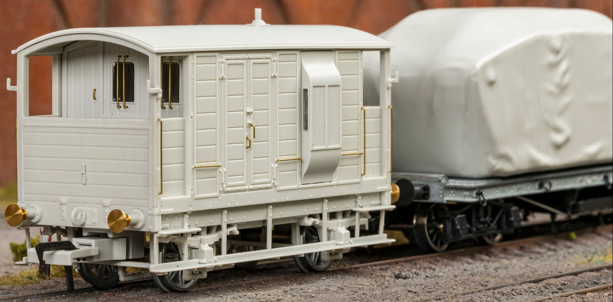 820009 LSWR/WD 20T Brake Van - No. 55114 SR Brown (pre-36)