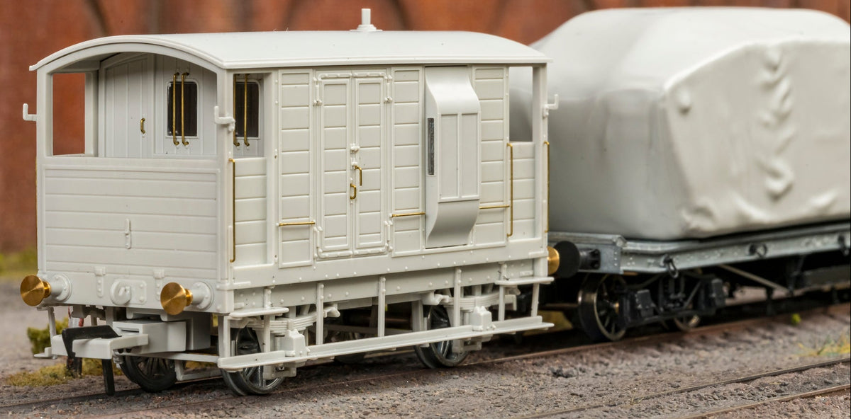 820018 LSWR/WD 20T Brake Van - No. S55106 BR(S) Brown