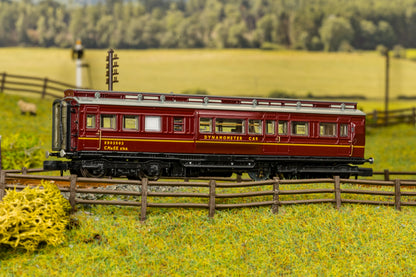 BR Lined Maroon Dynamometer Car E905202