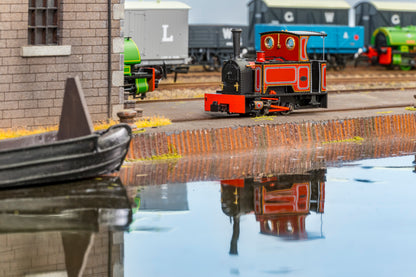 986203 Sirdar Class 0-4-0 Kerr, Stuart & Co. Short-Tank 'What If' - FR Lined Red Steam Locomotive