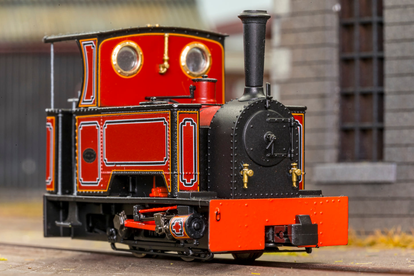 986203 Sirdar Class 0-4-0 Kerr, Stuart & Co. Short-Tank 'What If' - FR Lined Red Steam Locomotive