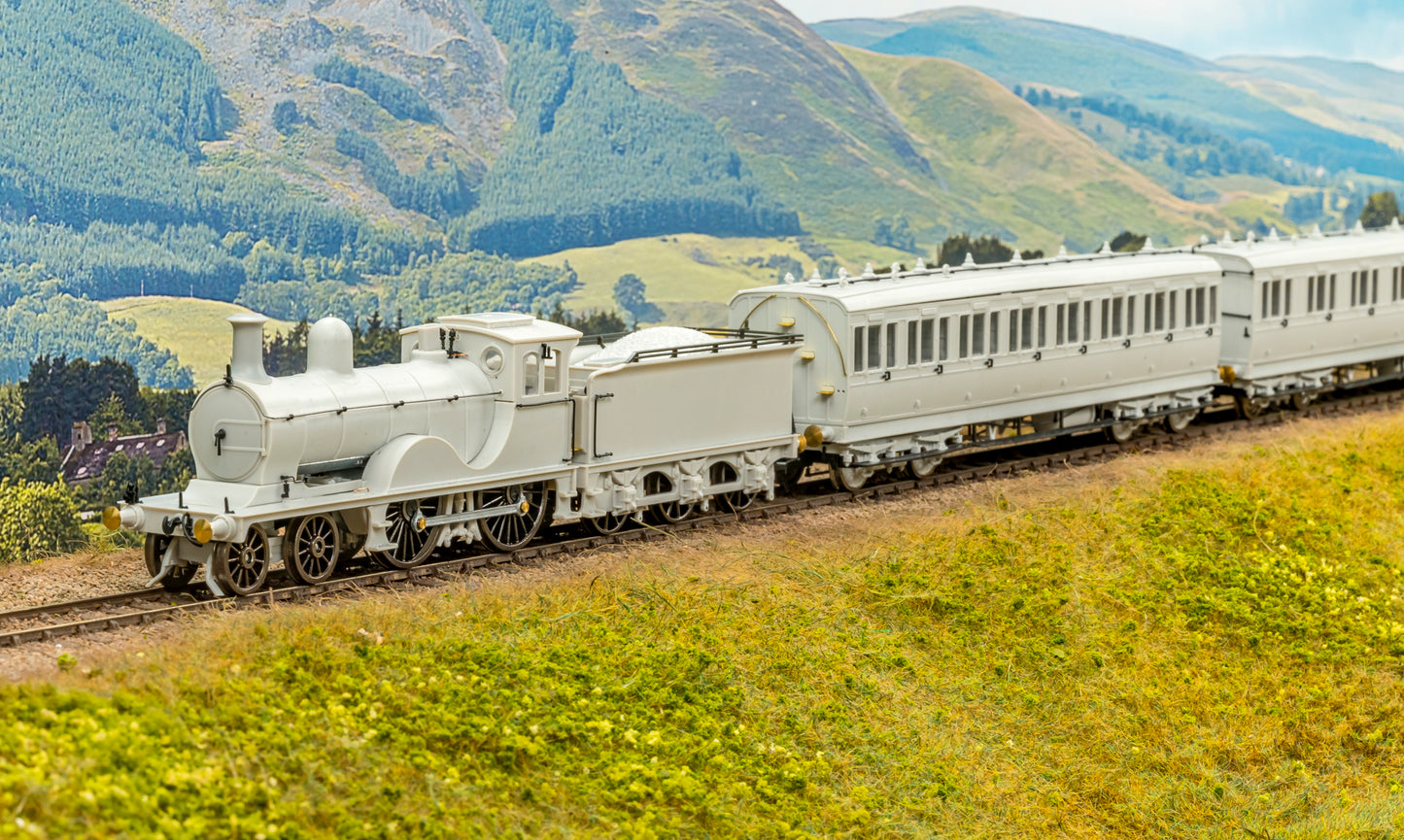 LNER D40 Class 4-4-0 No.6834 - LNER Apple Green Steam Locomotive