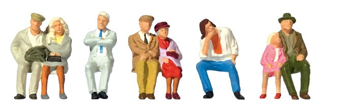 Seated Passengers (8) British OO Scale Figure Set