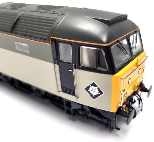 Class 47 600 'Dewi Saint/Saint David' Railfreight Distribution Diesel Locomotive