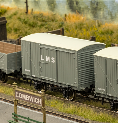 970001 12 Ton LMS D1663 Van - LMS (pre-36) No.200009