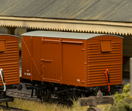 970110 12 Ton LMS D1832A Van - BR No.M203310