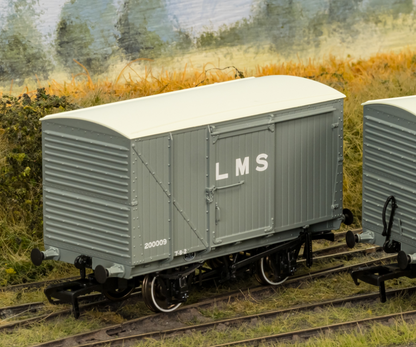 970001 12 Ton LMS D1663 Van - LMS (pre-36) No.200009