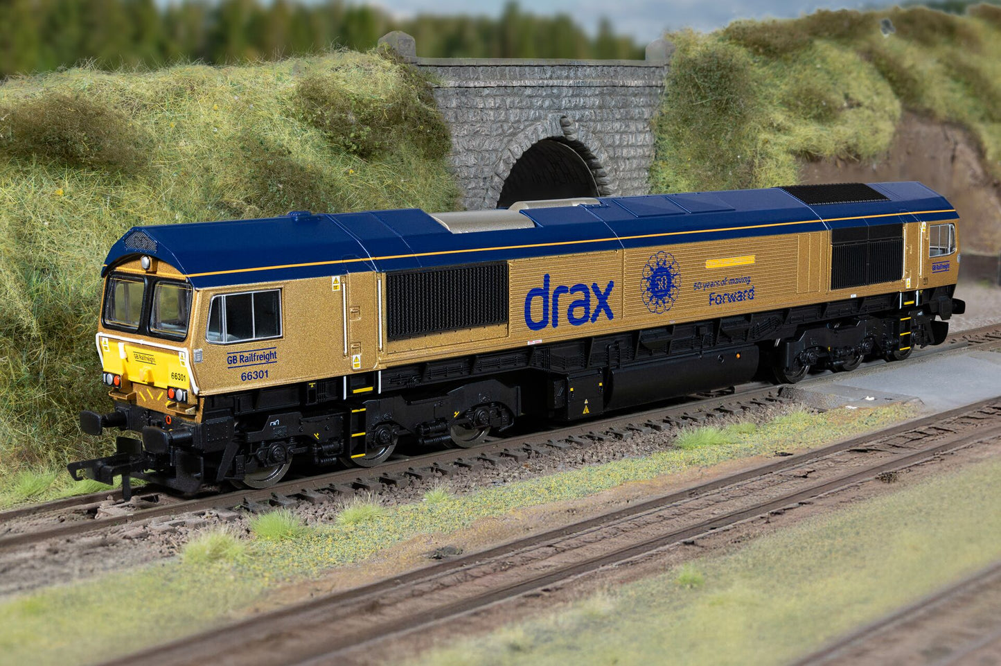 RailRoad GB Railfreight Class 66 Co-Co Drax 50th Anniversary Gold 66301 ‘Drax Power Station 50’ Diesel Locomotive