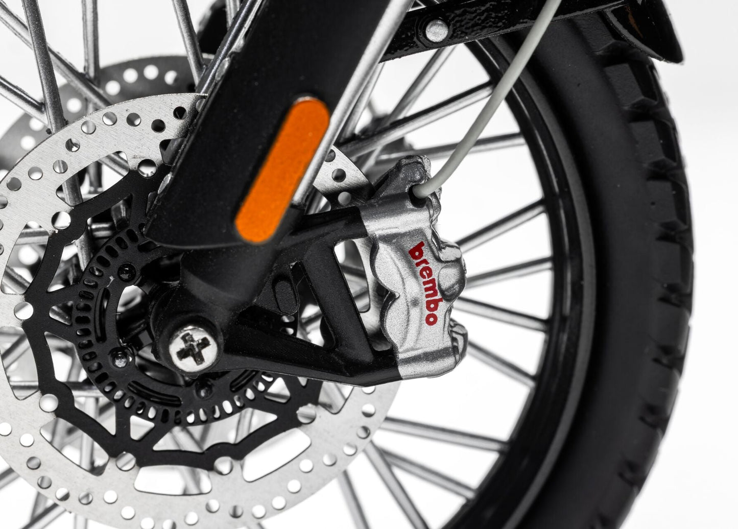 CC08402 Triumph Scrambler 1200 (Bond Edition)