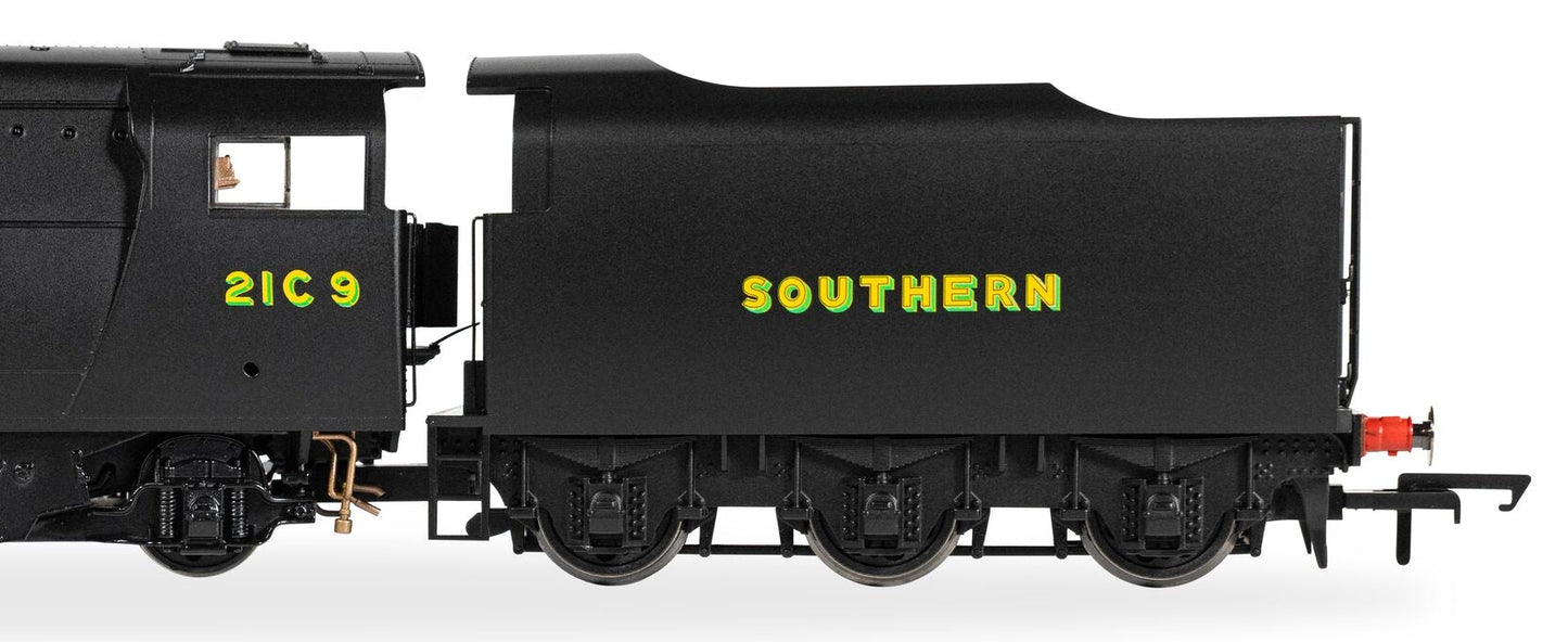 SR Merchant Navy Class 4-6-2 No.21C9 'Shaw Savill' (WWII 80th Anniversary Collection) Steam Locomotive
