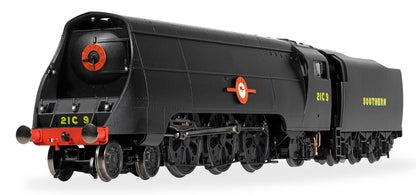 SR Merchant Navy Class 4-6-2 No.21C9 'Shaw Savill' (WWII 80th Anniversary Collection) Steam Locomotive