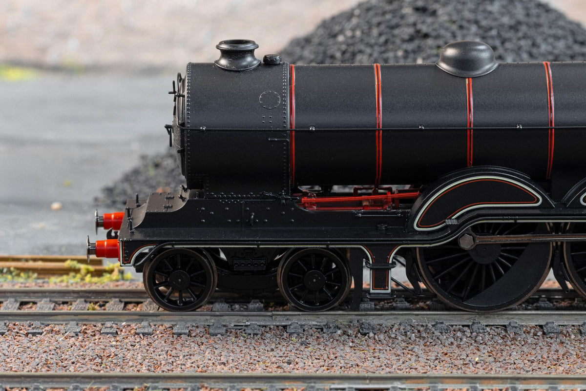 R30501 Class B12 4-6-0 BR Black Late Crest 61516 Steam Locomotive