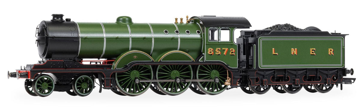 R30502 Class B12 4-6-0 LNER Apple Green 8572 Steam Locomotive