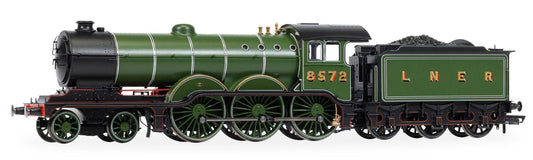 R30502 Class B12 4-6-0 LNER Apple Green 8572 Steam Locomotive