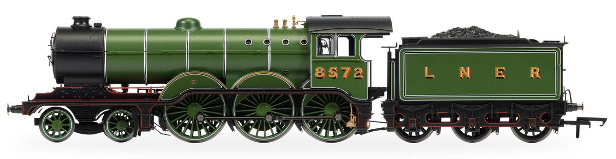 R30502 Class B12 4-6-0 LNER Apple Green 8572 Steam Locomotive