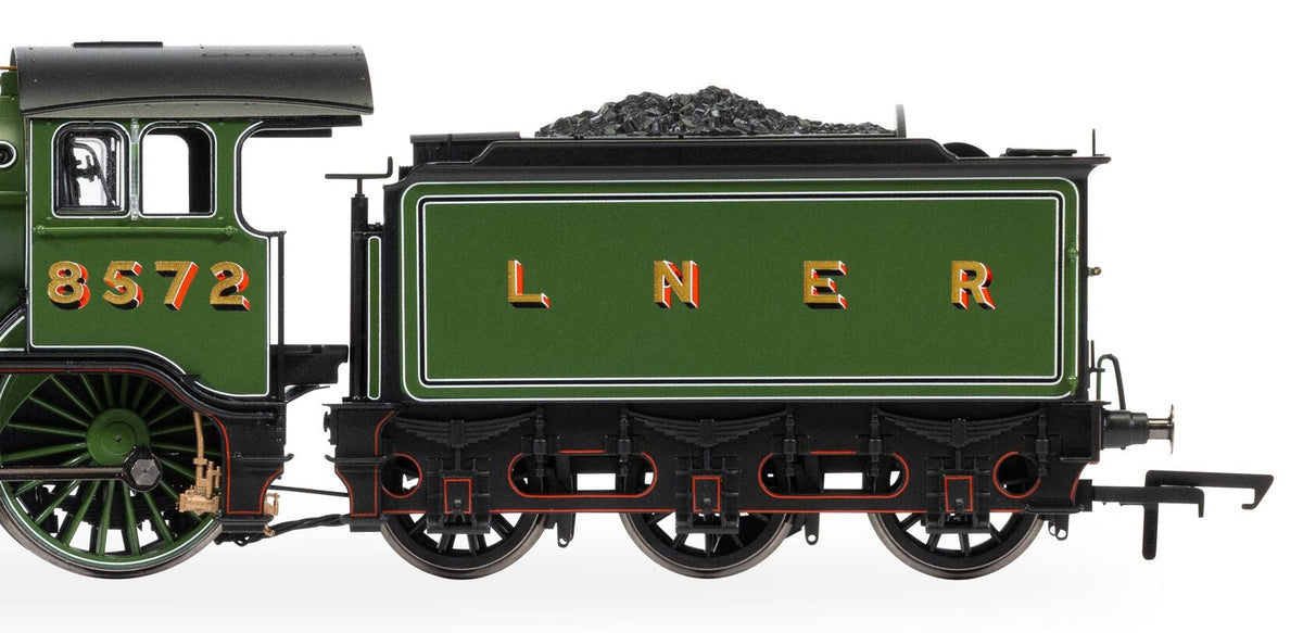 R30502 Class B12 4-6-0 LNER Apple Green 8572 Steam Locomotive