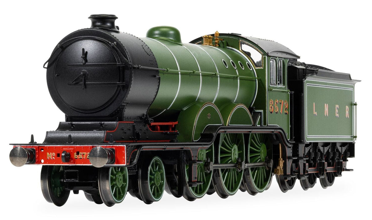 R30502 Class B12 4-6-0 LNER Apple Green 8572 Steam Locomotive