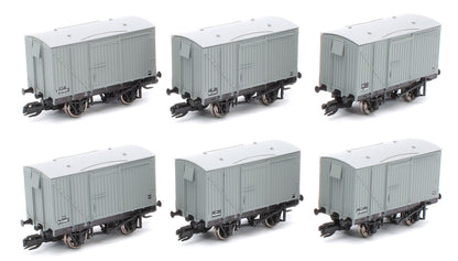 TTR61302 TT:120 Ex-LMS 9ft Wheelbase Unfitted BR Grey Vans - Pack of 6