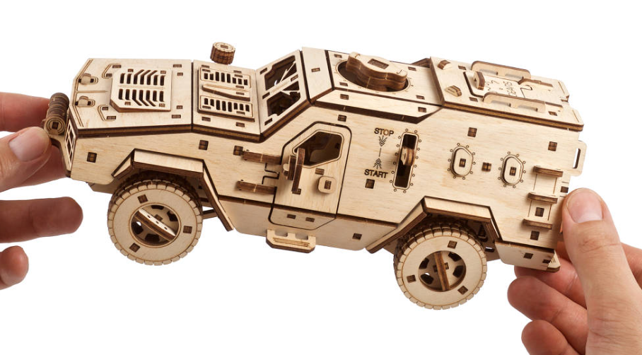 Dozor-B Combat Vehicle Mechanical Model Kit