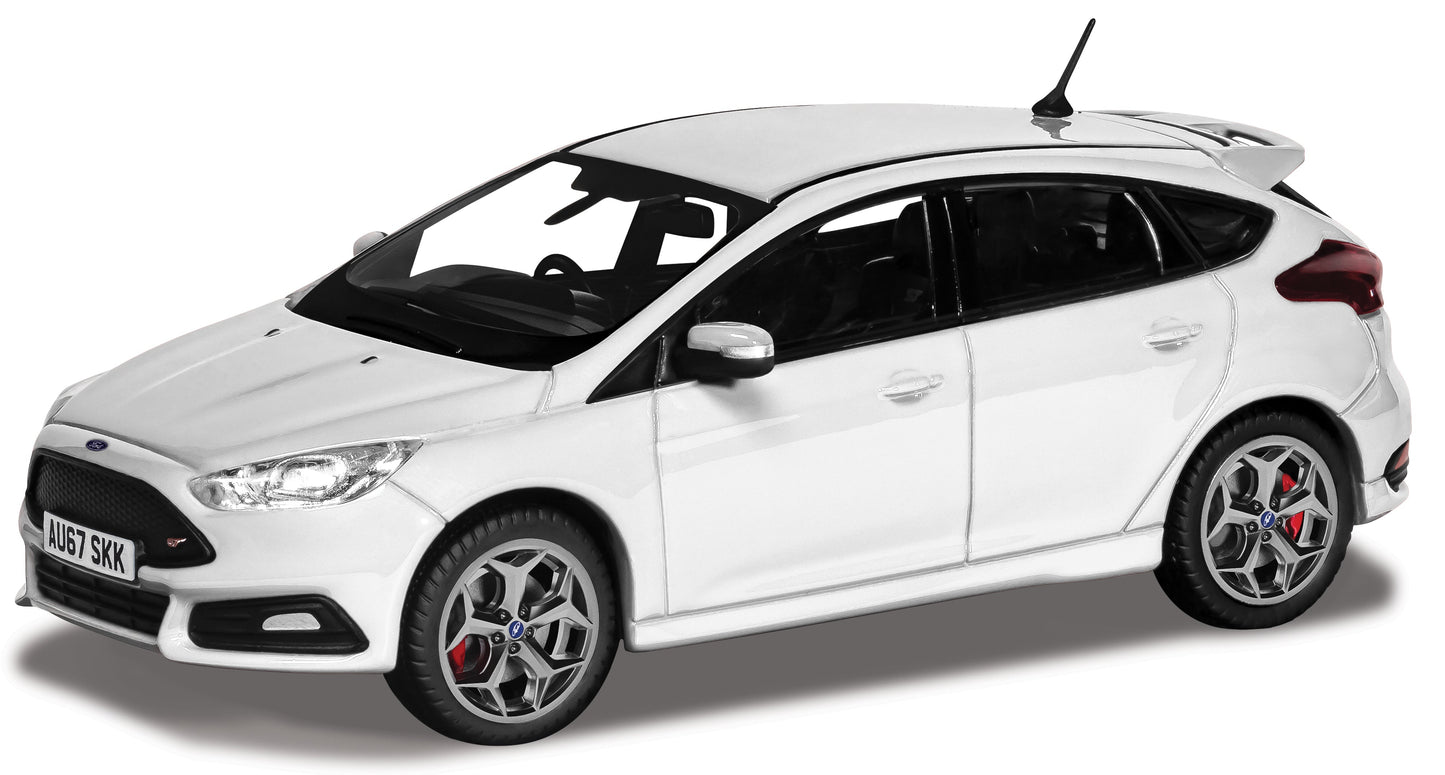 VA15309 Ford Focus Mk3 ST2, Frozen White