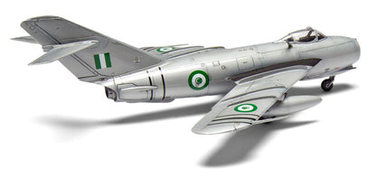 Mikoyan-Gurevich MiG-17F 'Fresco' Model Kit
