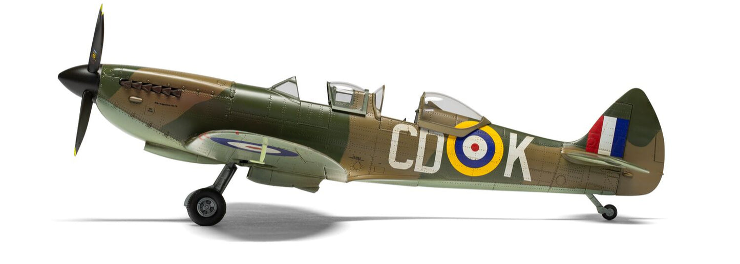 Supermarine Spitfire Tr.9 Model Kit