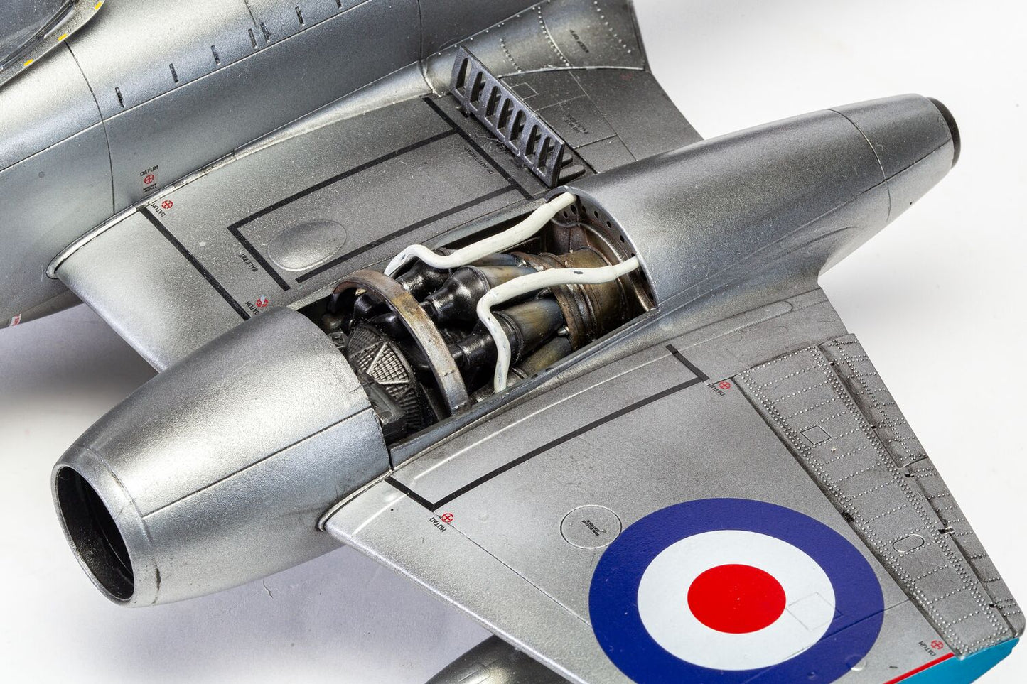 Gloster Meteor F.8 Model Kit