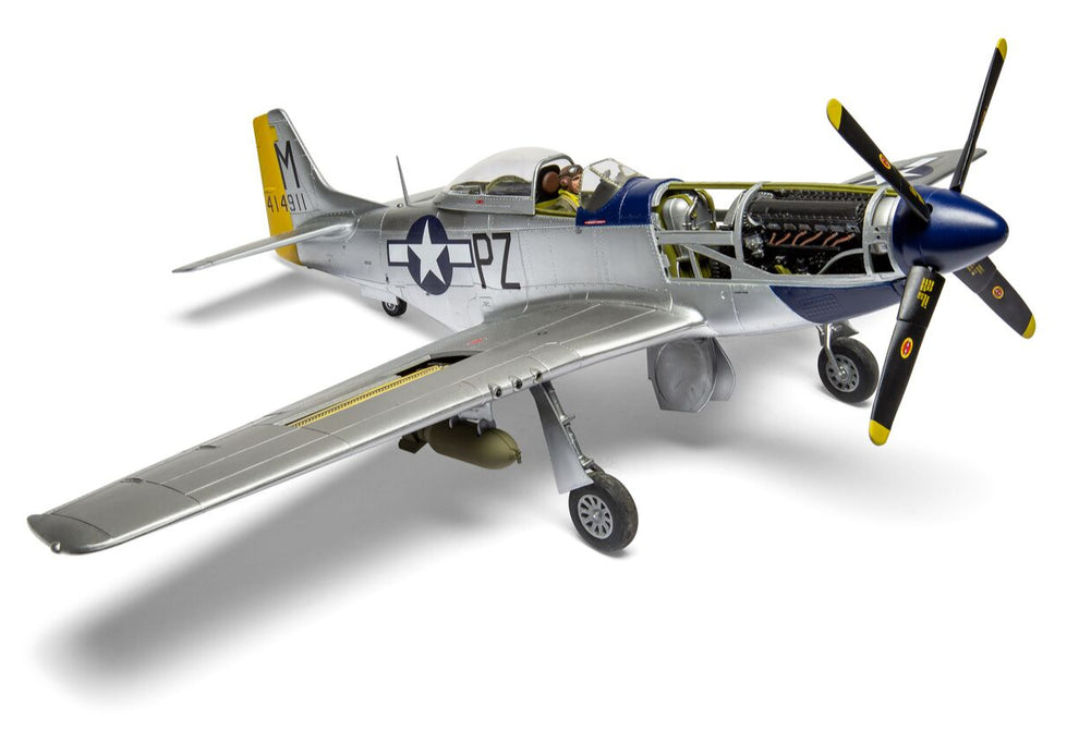 A14001V North American P-51D Mustang Model Kit