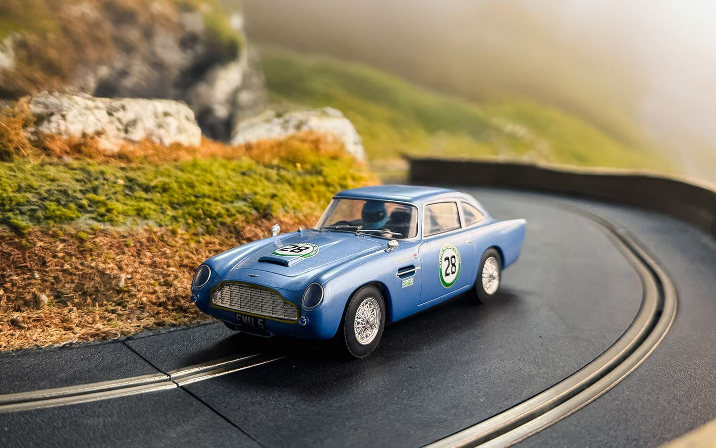 Aston Martin DB5 - Blue / Yellow - Historic GT Racing