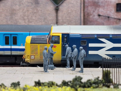 N Gauge 1968-1995 British Rail - BR Crew Bundle