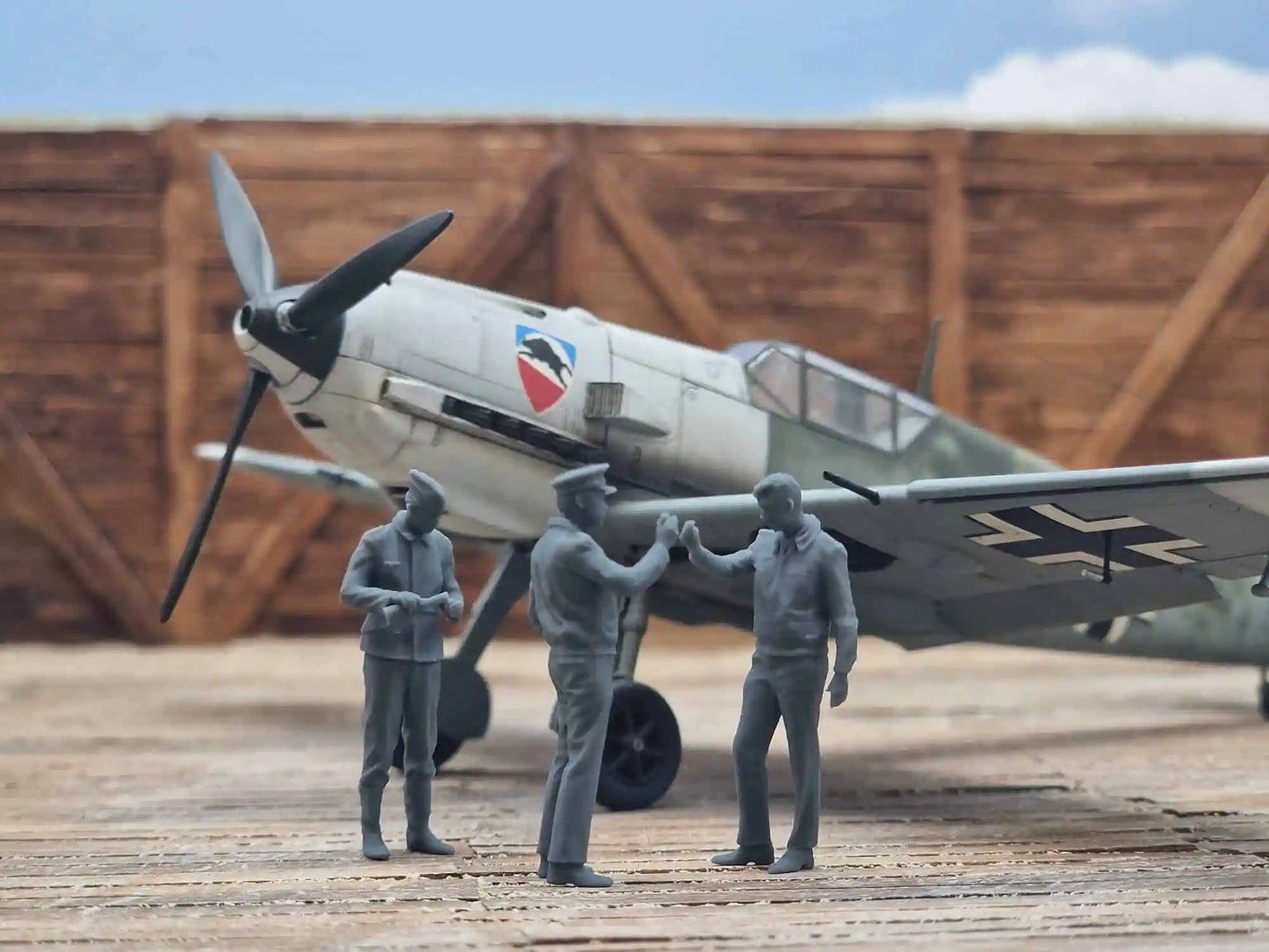 1:32 Scale - World War Two - Luftwaffe Pilots Toasting