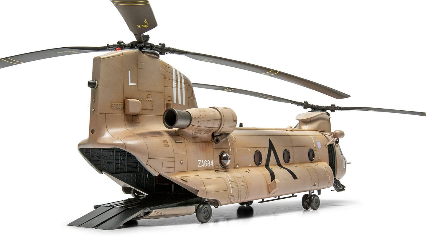 Boeing Chinook HC.1 Model Kit