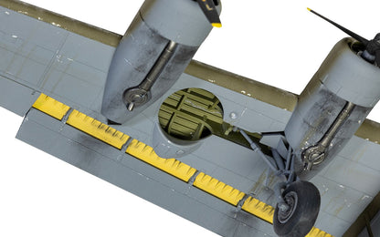 Consolidated B-24D Liberator Model Kit
