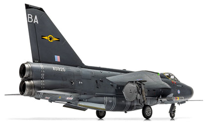 A09178A English Electric Lightning F.6 Model Kit