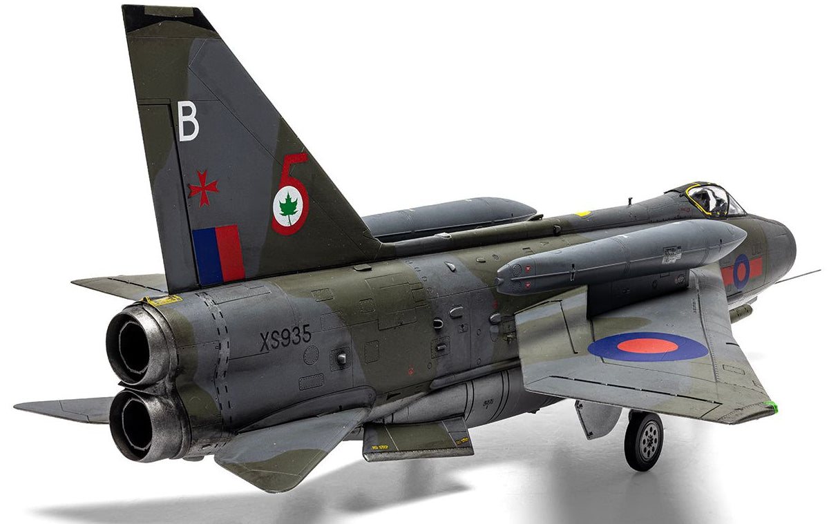 A09178A English Electric Lightning F.6 Model Kit