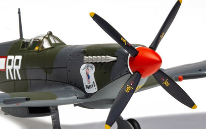 Supermarine Spitfire Mk.IXc, (MH656) WZ-RR 'Porky II', Lt. Robert Connor